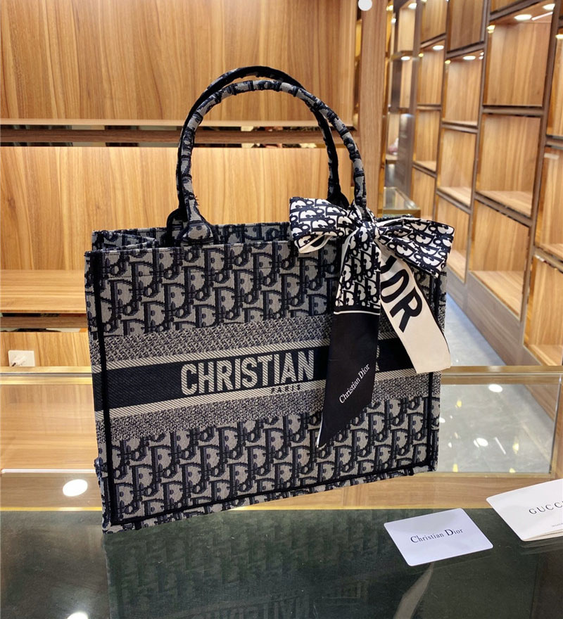 Christian Dior  ハンドバッグバッグ