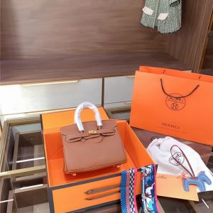 エルメス ハンドバッグ レディース hermes バーキン30 バッグ パロディ風 ショルダーバッグ 2wayトートバッグ レザー スカーフ付き ハイブランドバッグ 長く使える エルメス ハンドバッグ レディース hermes バーキン30 バッグ パロディ風 ショルダーバッグ 2wayトートバッグ レザー スカーフ付き ハイブランドバッグ 長く使える