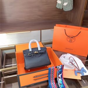 エルメス ハンドバッグ レディース hermes バーキン30 バッグ パロディ風 ショルダーバッグ 2wayトートバッグ レザー スカーフ付き ハイブランドバッグ 長く使える エルメス ハンドバッグ レディース hermes バーキン30 バッグ パロディ風 ショルダーバッグ 2wayトートバッグ レザー スカーフ付き ハイブランドバッグ 長く使える