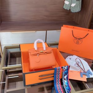エルメス ハンドバッグ レディース hermes バーキン30 バッグ パロディ風 ショルダーバッグ 2wayトートバッグ レザー スカーフ付き ハイブランドバッグ 長く使える エルメス ハンドバッグ レディース hermes バーキン30 バッグ パロディ風 ショルダーバッグ 2wayトートバッグ レザー スカーフ付き ハイブランドバッグ 長く使える