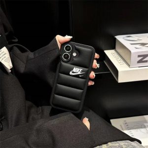 Nike アイフォン16/16pro max カバー 新作 ナイキ iphone15/14pro ケース お揃い さりげない スマホケース 13/12 ダウン 個性 的 おしゃれ