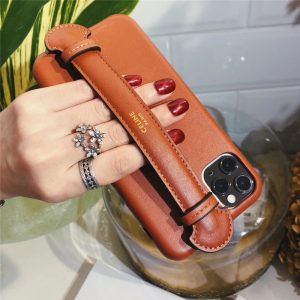 iphone17/17pro max ケース セリーヌ スーパー コピー アイフォン16/15pro max カバー ベルト付き CELINE iphone ケース 14pro ラムスキン iphone13/12 携帯カバー 首掛け スマホケース ブランド レディース