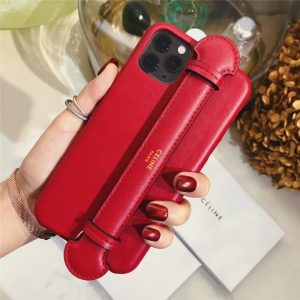 iphone17/17pro max ケース セリーヌ スーパー コピー アイフォン16/15pro max カバー ベルト付き CELINE iphone ケース 14pro ラムスキン iphone13/12 携帯カバー 首掛け スマホケース ブランド レディース