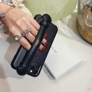 iphone17/17pro max ケース セリーヌ スーパー コピー アイフォン16/15pro max カバー ベルト付き CELINE iphone ケース 14pro ラムスキン iphone13/12 携帯カバー 首掛け スマホケース ブランド レディース