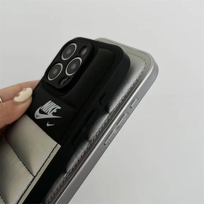 Nike アイフォン16/16pro max カバー 新作 ナイキ iphone15/14pro ケース お揃い さりげない スマホケース 13/12 ダウン 個性 的 おしゃれ
