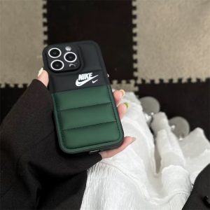 Nike アイフォン16/16pro max カバー 新作 ナイキ iphone15/14pro ケース お揃い さりげない スマホケース 13/12 ダウン 個性 的 おしゃれ
