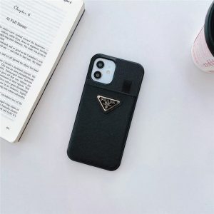 プラダ コピー iphone16/16proケース15pro カード収納 薄型 アイフォン14/13pro max カバー ブランド 激安 iphone12 iphone11pro 保護ケース prada スマホ携帯カバー パロディ風 iphonexs/xr ケース 贈り物 人気