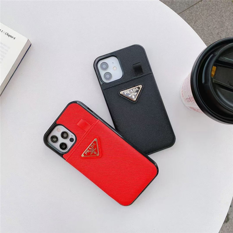 プラダ コピー iphone16/16proケース15pro カード収納 薄型 アイフォン14/13pro max カバー ブランド 激安 iphone12 iphone11pro 保護ケース prada スマホ携帯カバー パロディ風 iphonexs/xr ケース 贈り物 人気