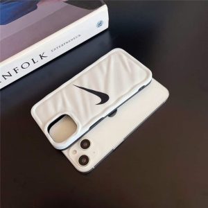 NIKE スマホケース iphone15/15pro お揃い ナイキ パロディ アイフォン14pro max/13pro カバー 個性的 iphone12pro/12 ケース シンプル かっこいい