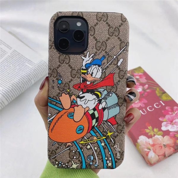 iphone16/16proケース グッチ ドナルド ダック iphone15pro/14 ケース 