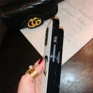 シャネル 新作 iPhone16/15proケース シンプル 白 chanel iphone14/13pro 保護カバー ココ マーク アイフォン12/11 携帯ケース パロディ ブランド iphonexs max スマホケース オリジナル おすすめ