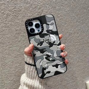 ノース フェイス アイ フォン15/15pro ケース 迷彩 north face iphone13pro/12/11 カバー ハイ ブランド メンズ iphone11ケース カップル 衝撃 に 強い