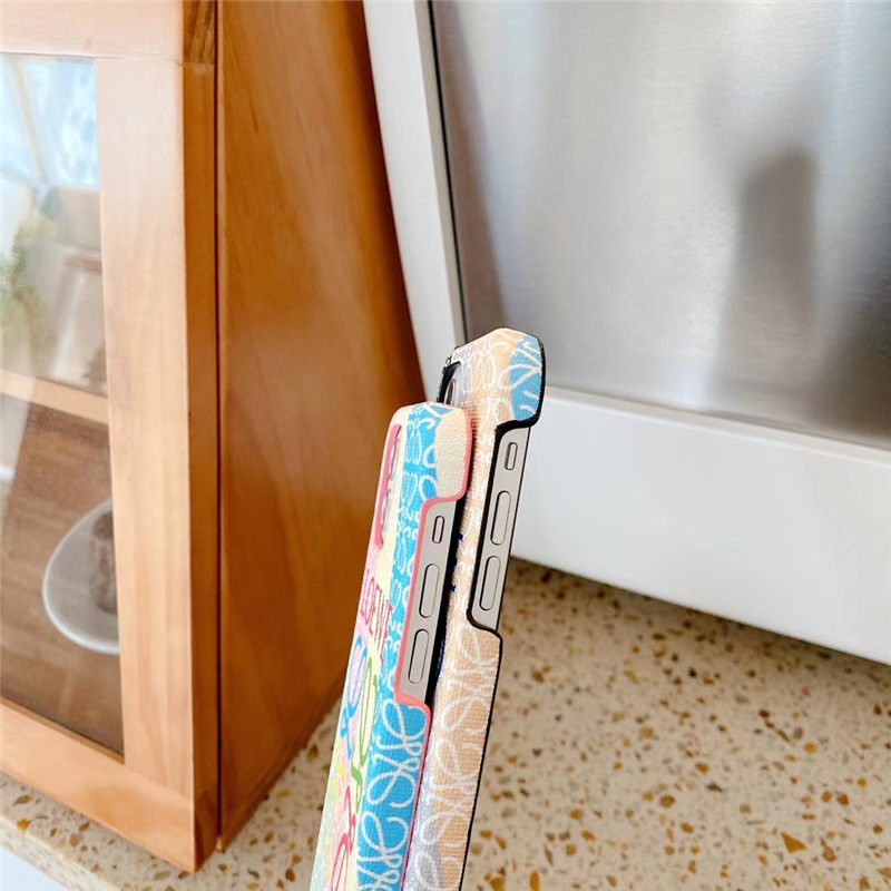 ロエベ iphone16/15pro maxケース 韓国 カップル loewe iphone14/13pro カバー カラフル インスタ風 アイフォン12/11 レザーケース 芸能人愛用