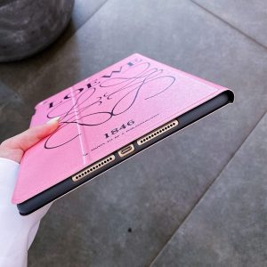 ロエベ ipad シリコン ケース 軽い LOEWE ipad pro 10.5 ipad pro ケース 11インチ ブランド アイパッドケース mini4 mini5 ipad air1/2/3 ケース かわいい 韓国 ロエベ ipad シリコン ケース 軽い LOEWE ipad pro 10.5 ipad pro ケース 11インチ ブランド アイパッドケース mini4 mini5 ipad air1/2/3 ケース かわいい 韓国