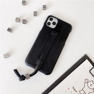 iphone16/16promax カバー ロエベ ブランド iphone15pro/14ケース ベルト付き iphone13pro/12pro maxケース ペア 大人 LOEWE アイフォン11/xs/xr カバー 可愛い アナグラム iphonexs max スマホケース エレガント