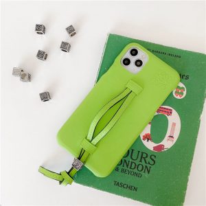 iphone16/16promax カバー ロエベ ブランド iphone15pro/14ケース ベルト付き iphone13pro/12pro maxケース ペア 大人 LOEWE アイフォン11/xs/xr カバー 可愛い アナグラム iphonexs max スマホケース エレガント