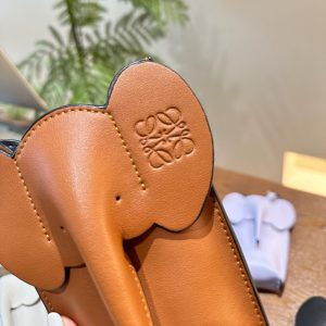 ロエベ ミニバッグ 象 ショルダー バッグ 韓国風 レディース スマホ ポシェット ブランド スマホ保護カバー 可愛い プレゼント