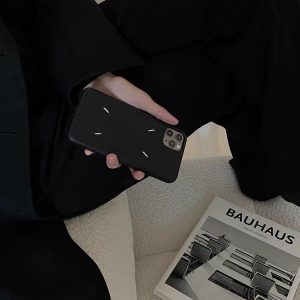 マルジェラ iPhone15/15pro ケース 黒 おしゃれ iphone14/14pro max