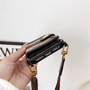 iphone17/17proケース gucci iphone16 ケース 海外 セレブ メンズ グッチ スマホケース 15/14プロマックス カード収納 iphoneケース ショルダー ブランド