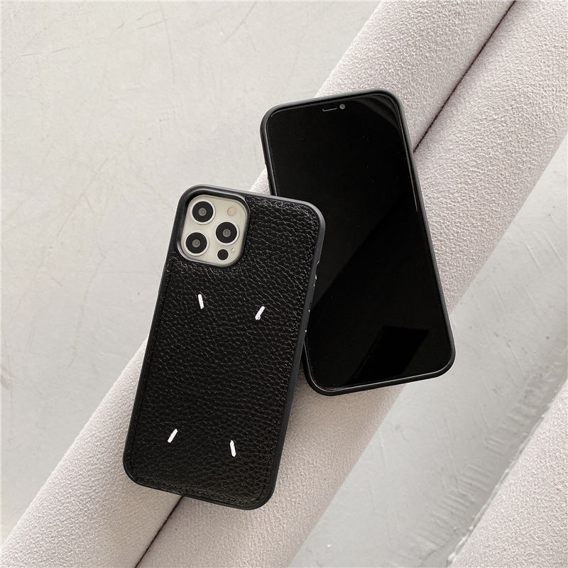 マルジェラ iphone15/15pro ケース 14pro 黒 海外 セレブ 愛用