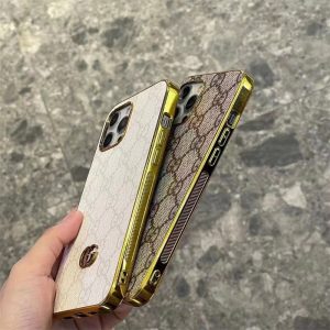 gucci スマホケース iphone17/16pro ケース グッチ iphone15/14proケース ブランド メンズ iphone12/12プロケース ブランドコピー アイフォン13 ケース シンプル