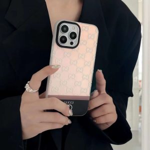 【貴重！レア】GUCCI オンライン限定品　iphone12携帯ケース　カバー Gucci ルイヴィトン iphone12/11pro max/se2/x/xs/xr/8/7ケース