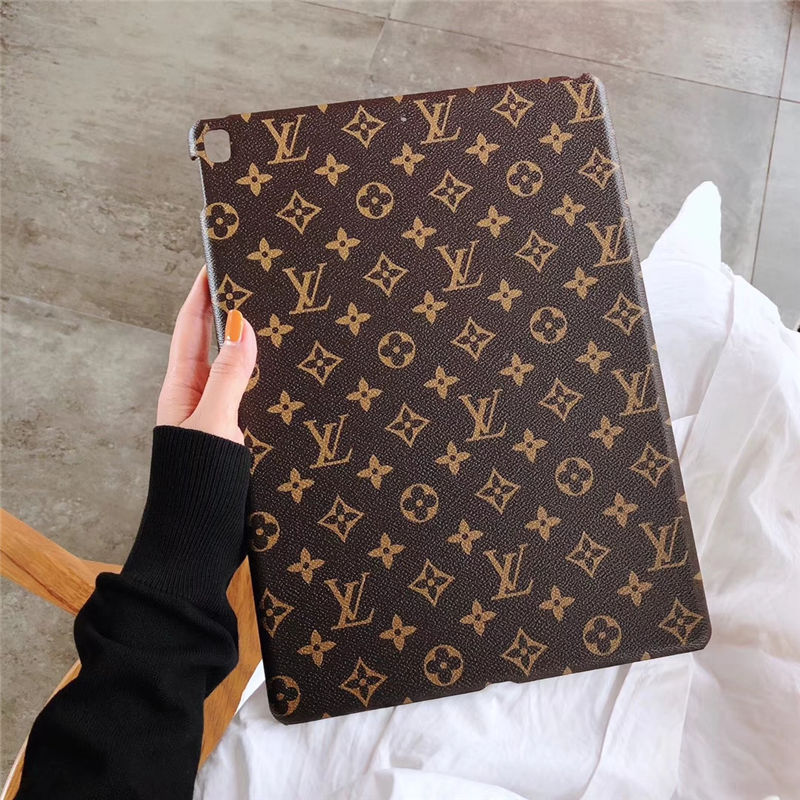 LOUIS VUITTON iPadケース