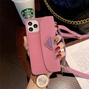 プラダ スマホケース16/16pro 背面 収納 iphone15/14pro maxケース 斜め掛け prada 新作 アイフォン13/11pro ケース ブランド レディース iphone ケース 便利 プラダ スマホケース16/16pro 背面 収納 iphone15/14pro maxケース 斜め掛け prada 新作 アイフォン13/11pro ケース ブランド レディース iphone ケース 便利