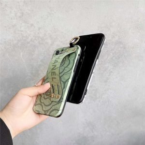 シャネル iphone13pro/12 スマホケース ベルト付き iphone12プロ/11pro max/xr カバー ハイブランド 女子 スマートフォンケース iphonexs/se2 頑丈 可愛い シャネル iphone13pro/12 スマホケース ベルト付き iphone12プロ/11pro max/xr カバー ハイブランド 女子 スマートフォンケース iphonexs/se2 頑丈 可愛い