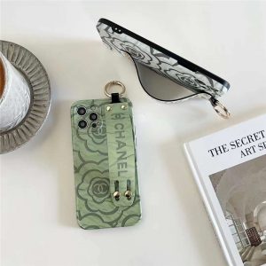 シャネル iphone13pro/12 スマホケース ベルト付き iphone12プロ/11pro max/xr カバー ハイブランド 女子 スマートフォンケース iphonexs/se2 頑丈 可愛い シャネル iphone13pro/12 スマホケース ベルト付き iphone12プロ/11pro max/xr カバー ハイブランド 女子 スマートフォンケース iphonexs/se2 頑丈 可愛い