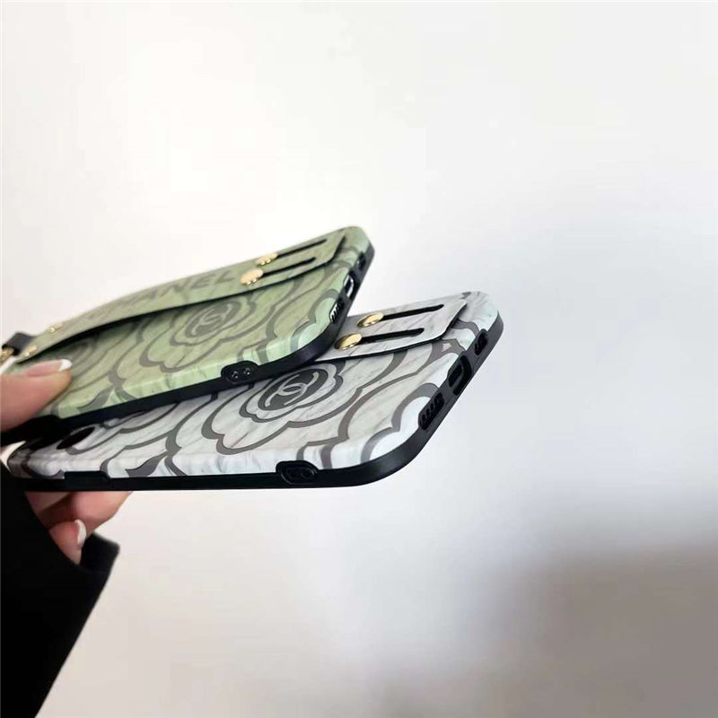 シャネル iphone13pro/12 スマホケース ベルト付き iphone12プロ/11pro max/xr カバー ハイブランド 女子 スマートフォンケース iphonexs/se2 頑丈 可愛い シャネル iphone13pro/12 スマホケース ベルト付き iphone12プロ/11pro max/xr カバー ハイブランド 女子 スマートフォンケース iphonexs/se2 頑丈 可愛い