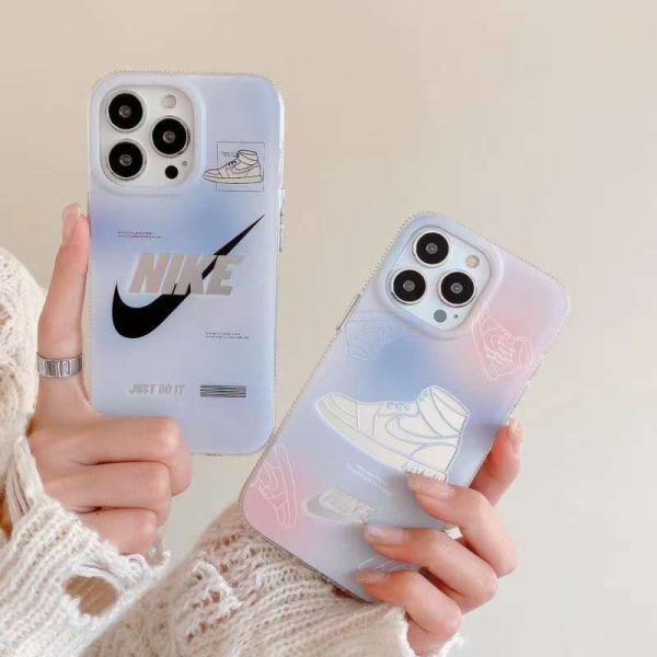 iphone15/14ケース ナイキ かわいい iphone14pro/14promaxカバー グラデーションカラー nike iphone13/13pro ケース インスタ風 アイフォン12/11カバー 流行り 女子高校生