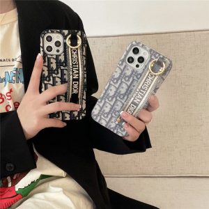 dior アイ フォン17/16プロ ケース バンド付き iphone15/14pro max カバー ハイブランド 女子 iphone12pro/11proケース 韓国風 携帯ケース iphonexs 大人コーデ dior アイ フォン17/16プロ ケース バンド付き iphone15/14pro max カバー ハイブランド 女子 iphone12pro/11proケース 韓国風 携帯ケース iphonexs 大人コーデ
