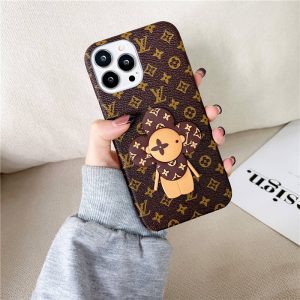 iphone17/16pro ケース ヴィヴィエンヌ ヴィトン iphone15pro/14pro max ケース おもしろ vuitton風 iphone13 カバー 有名人 アイフォン12/12pro レザーケース おすすめ ブランド iphone11 携帯ケース