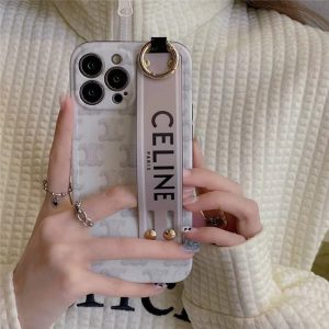 セリーヌ新作 iphone16/16pro maxケース ベルト付き おしゃれ iphone15/14pro max ソフトケース CELINE風 芸能人 携帯 ケース iphone13/12pro インスタ風 アイフォンカバーx/xr カップル
