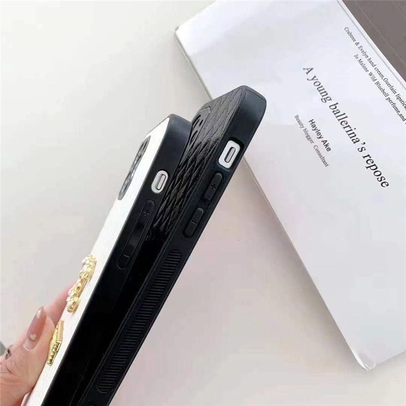 iphone17/16pro ケース シャネルコピー iphone16/15promaxケース