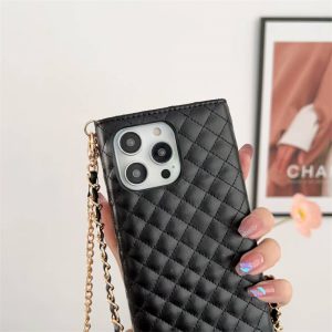 chanel iphone17/17pro 手帳 型 ケース 大人 女子 シャネル風 iphone16pro/15 ケース ハイブランド スマートホン iphone14 iphone13 携帯ケース チェーン付き pu レザー スマホケース