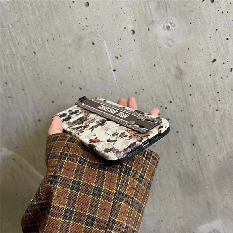 dior 風 iphone16/16pro ケース 人気 女子 カエデの葉 アイフォン15pro/14pro maxケース 落下防止 ベルト ブランド iphone12proケース おしゃれ インスタ iphone11/xs ケース 海外 セレブ 2022 dior 風 iphone16/16pro ケース 人気 女子 カエデの葉 アイフォン15pro/14pro maxケース 落下防止 ベルト ブランド iphone12proケース おしゃれ インスタ iphone11/xs ケース 海外 セレブ 2022