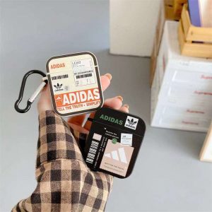 エアーポッズ3ケース ブランド アディダス airpods第3世代 airpodspro ケース シリコン タグ風 adidas エア ポッツ プロ ケース おしゃれ airpods1/2 保護カバー 韓国 衝撃吸収