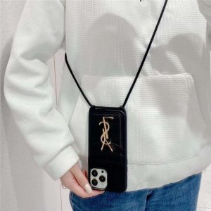 サンローラン iphone16/15/15proケース 紐付き ブランド iphone14/14pro ケース 大人 女子 yslコピー アイフォンカバー 13/13pro max カード入れ サンローラン iphone16/15/15proケース 紐付き ブランド iphone14/14pro ケース 大人 女子 yslコピー アイフォンカバー 13/13pro max カード入れ