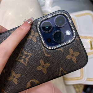 ヴィトン風 iphone17/17proケース シンプル おしゃれ iphone16/15pro ケース 革 頑丈 ルイヴィトン iphone15 アイフォン14プロカバー 大人 カップル ヴィトン風 iphone17/17proケース シンプル おしゃれ iphone16/15pro ケース 革 頑丈 ルイヴィトン iphone15 アイフォン14プロカバー 大人 カップル