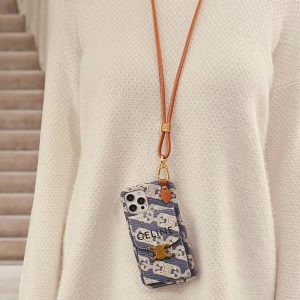 celine スマホケース 首 から 下げる かわいい セリーヌ風 iphone16/16pro ケース カード収納 おしゃれ iphone15pro max/14/13pro カバー 大人 高級 アイフォンx/xs max レザーケース 韓国