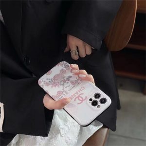 ★★ミカミ マサヒロ★★✨CHANEL エナメル スマホケース✨ GHOST CHANEL iPhoneケース