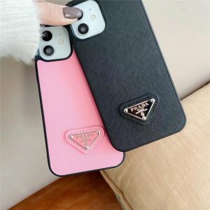 プラダ風 iphone17pro/17promax レザーケース 耐衝撃 prada 三角プレート アイフォン16/15プロ カバー 大人 おしゃれ iphone14pro max ケース 男女兼用 プラダ風 iphone17pro/17promax レザーケース 耐衝撃 prada 三角プレート アイフォン16/15プロ カバー 大人 おしゃれ iphone14pro max ケース 男女兼用