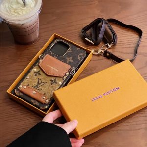 ヴィトン風 iphone17/16pro ショルダーケース 高級 新作 vuitton iphone15/14/13promax ケース 革 リベット アイホン12pro iphone11 ケース カード収納 おしゃれ ヴィトン風 iphone17/16pro ショルダーケース 高級 新作 vuitton iphone15/14/13promax ケース 革 リベット アイホン12pro iphone11 ケース カード収納 おしゃれ
