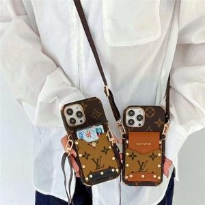 ヴィトン風 iphone17/16pro ショルダーケース 高級 新作 vuitton iphone15/14/13promax ケース 革 リベット アイホン12pro iphone11 ケース カード収納 おしゃれ ヴィトン風 iphone17/16pro ショルダーケース 高級 新作 vuitton iphone15/14/13promax ケース 革 リベット アイホン12pro iphone11 ケース カード収納 おしゃれ