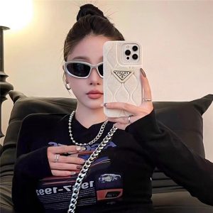 プラダ iphone15pro/15proケース もこもこ おしゃれ 14pro/14promax ケース ブランド レディース prada 携帯ケース 高級感 セレブ愛用 プラダ iphone15pro/15proケース もこもこ おしゃれ 14pro/14promax ケース ブランド レディース prada 携帯ケース 高級感 セレブ愛用