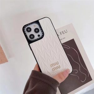 miumiu マテラッセレザーiPhone14pro用カバー　ブルー