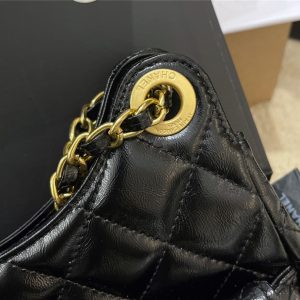 シャネル ホーボーバッグ コピー chanel マトラッセ ショルダー バッグ チェーン 黒 白 カバン ブランド レディース 鞄 人気 シャネル ホーボーバッグ コピー chanel マトラッセ ショルダー バッグ チェーン 黒 白 カバン ブランド レディース 鞄 人気