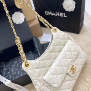 シャネル ホーボーバッグ コピー chanel マトラッセ ショルダー バッグ チェーン 黒 白 カバン ブランド レディース 鞄 人気 シャネル ホーボーバッグ コピー chanel マトラッセ ショルダー バッグ チェーン 黒 白 カバン ブランド レディース 鞄 人気